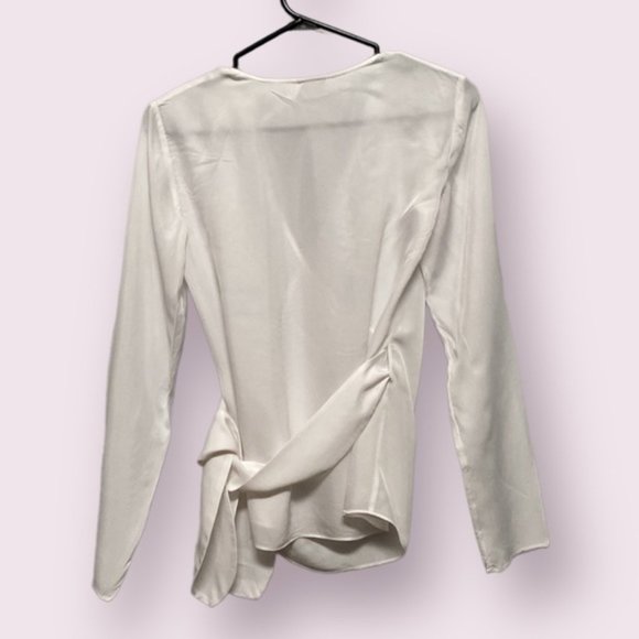 ❗️SOLD❗️Babaton Wren Wrap Blouse Size XXS - Picture 5 of 8